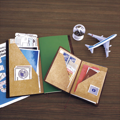 B-231 | TRAVELER'S COMPANY TRAVELER'S notebook [020] 牛皮紙文件夾 (Regular Size)