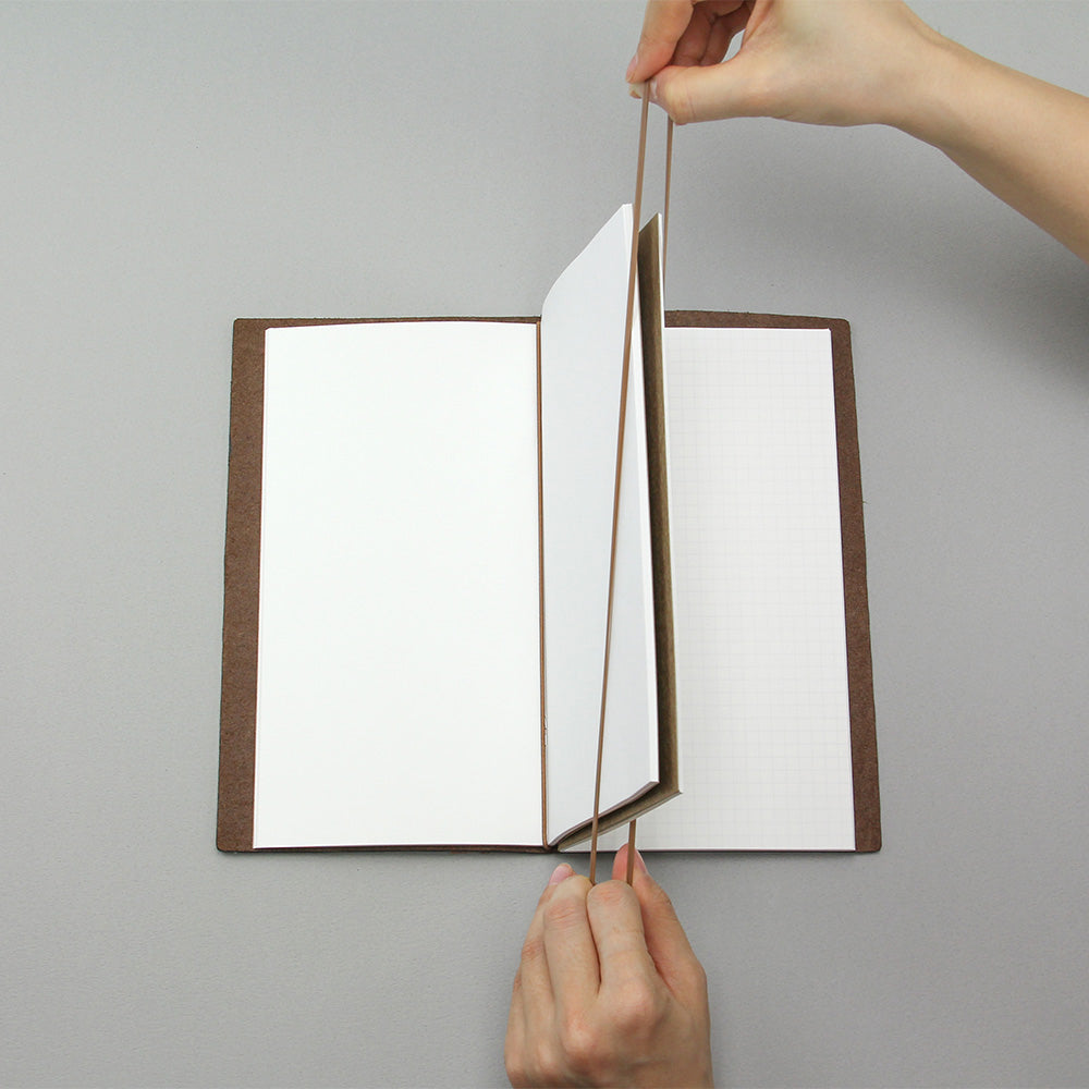 B-232 | TRAVELER'S COMPANY TRAVELER'S notebook [021] 連結用橡筋 (Regular Size)