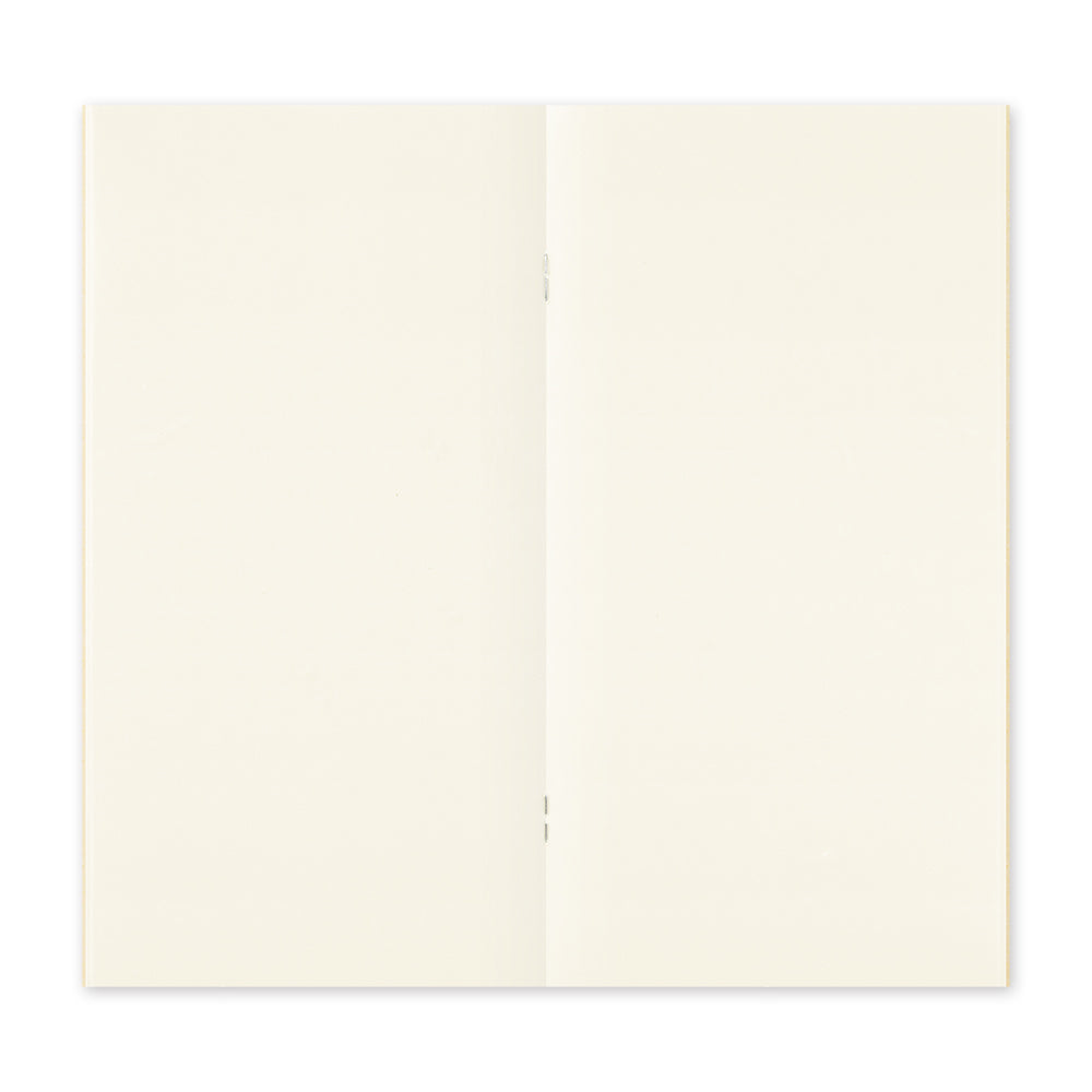 B-233 | TRAVELER'S COMPANY TRAVELER'S notebook [025] 奶油色無地筆記本 (Regular Size)