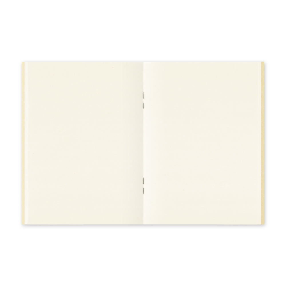 B-249 | TRAVELER'S COMPANY TRAVELER'S notebook [013] 奶油色無地筆記本 (Passport Size)
