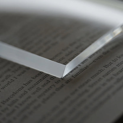 T-879 | TENT BOOK on BOOK 書鎮