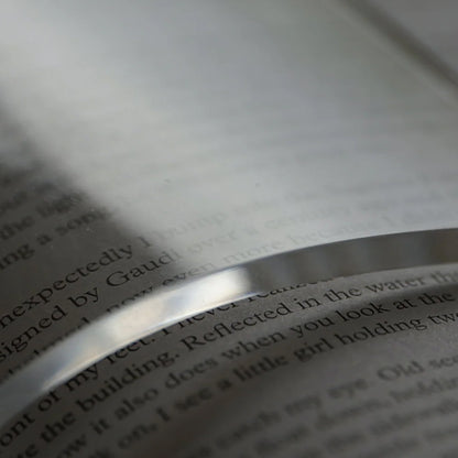 T-879 | TENT BOOK on BOOK 書鎮