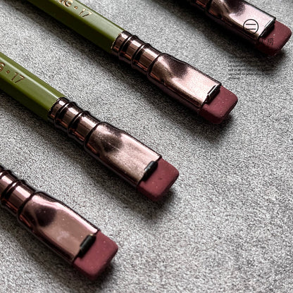 P-250 | BLACKWING VOLUME 17 鉛筆 (限量版)