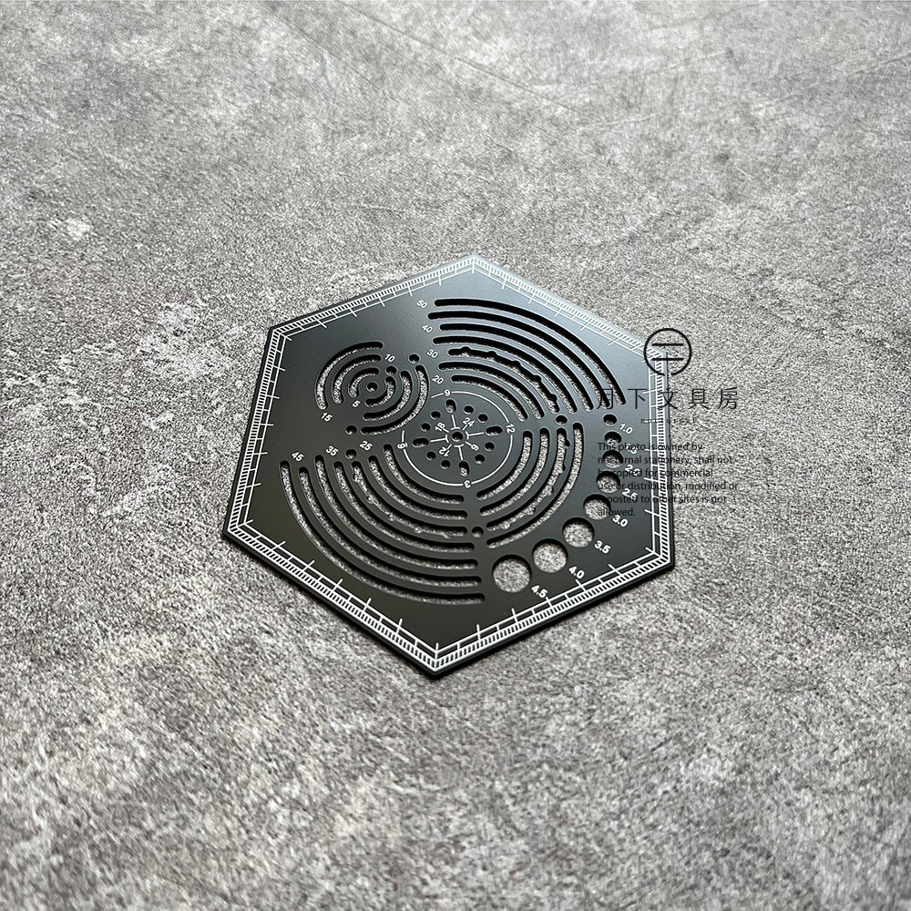 T-334 | YUAN DESIGN STUDIO Hexagonal Ruler  (弧線尺)