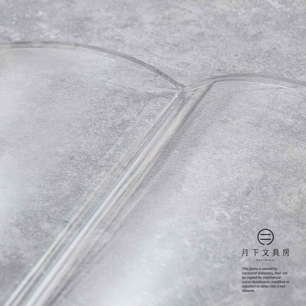 T-879 | TENT BOOK on BOOK 書鎮
