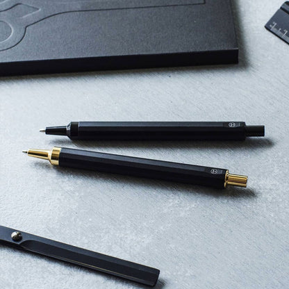 P-148 | HMM Pencil 鉛芯筆 0.7mm (黑色/金色)