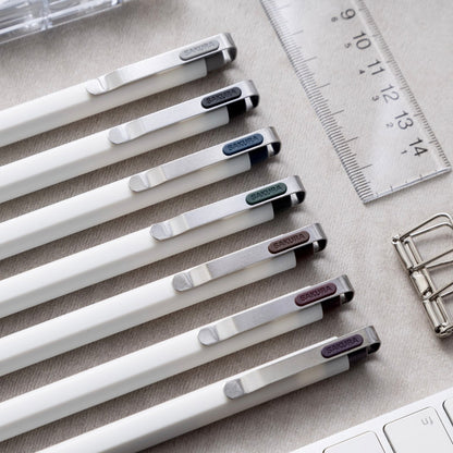 P-203 | SAKURA Ballsign iD plus 低重心中性筆 限定白桿版 0.5mm
