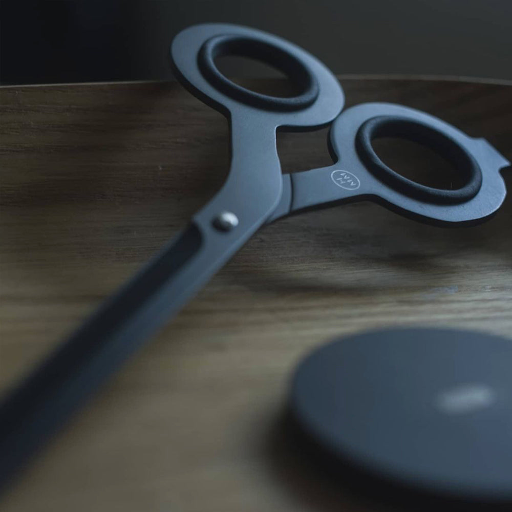 T-168 | HMM Scissors 反正剪刀 (黑色/金色)